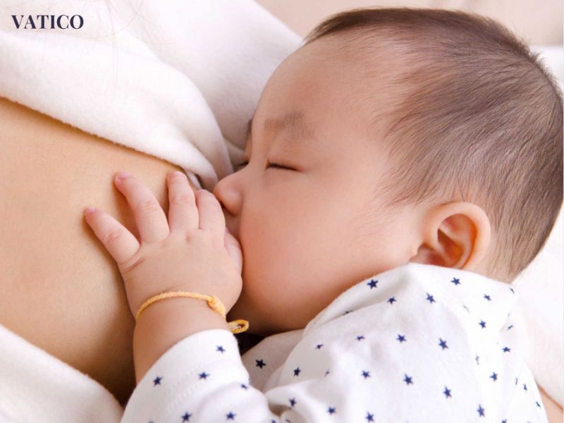 Mother wondering whether hair removal is safe while breastfeeding